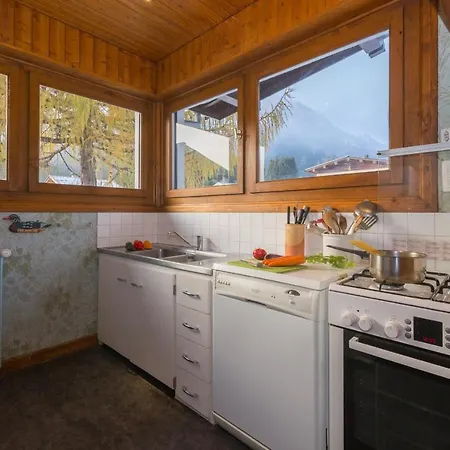 Sainte-foy-l'argentiere Chalet Sleeps 10 * Chamonix