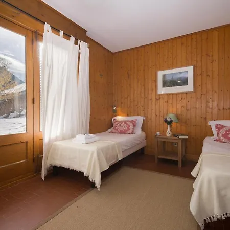Sainte-foy-l'argentiere Chalet Sleeps 10 *